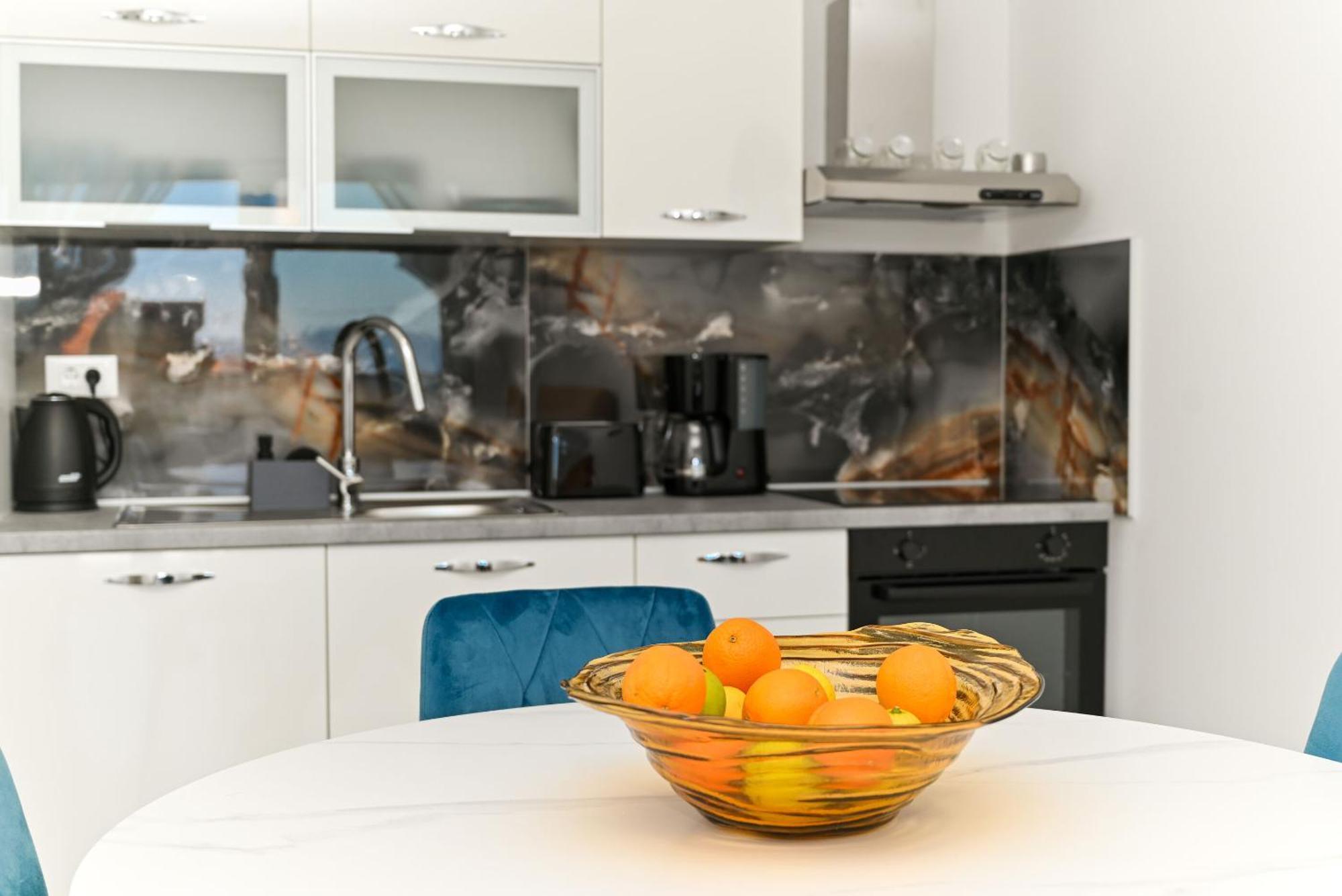 Apartments Diva โตรกีร์ ภายนอก รูปภาพ