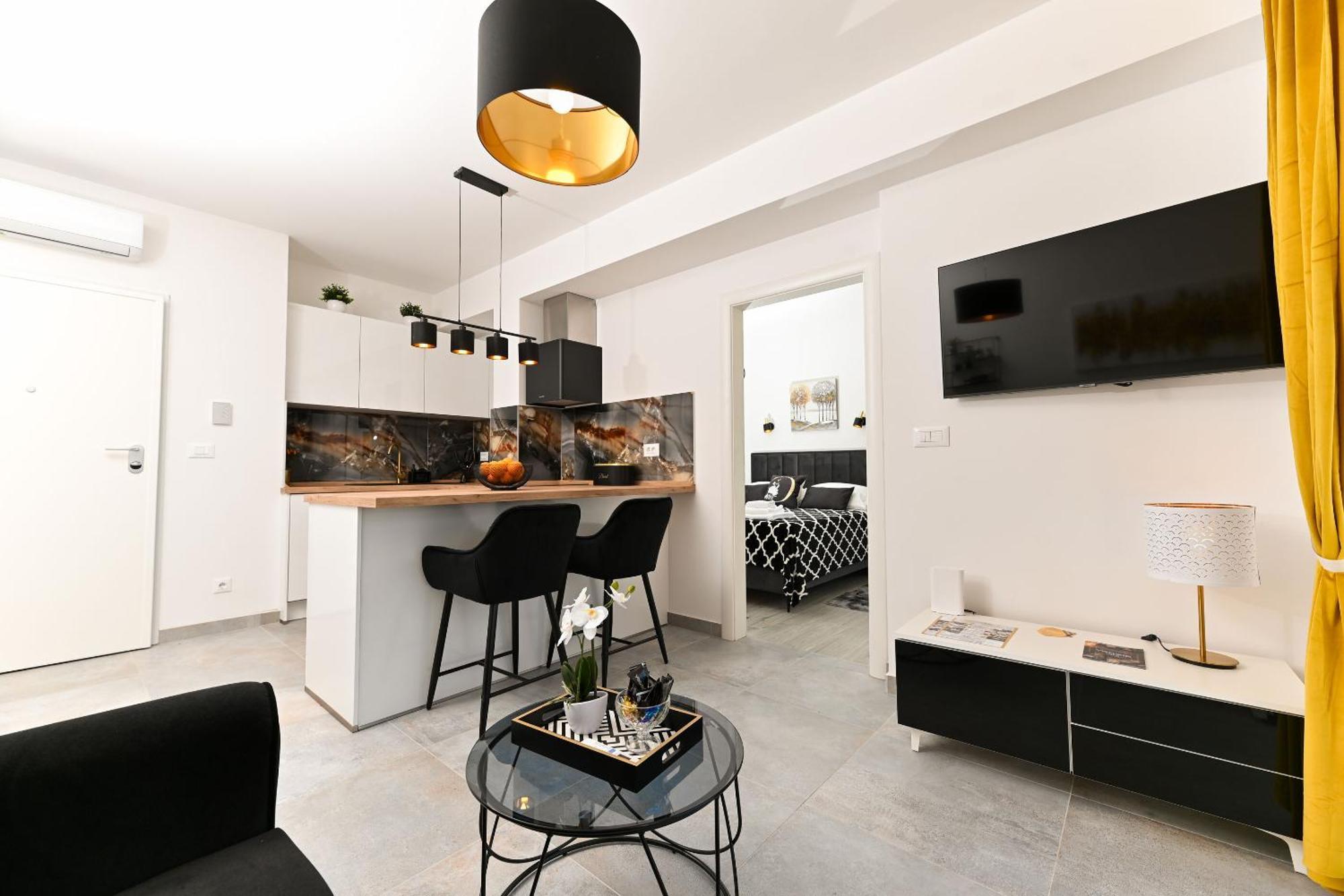 Apartments Diva โตรกีร์ ภายนอก รูปภาพ